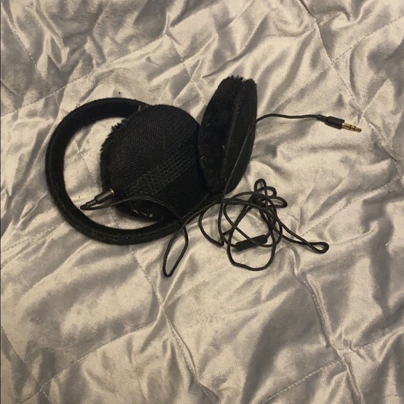 Winter ear muffs with headphones - Picture 3 of 5